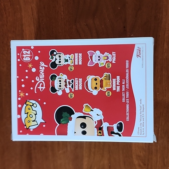 New in box Disney Santa Mickey Mouse Funko Pop #612 vinyl figurine ringing bell - Picture 3 of 6